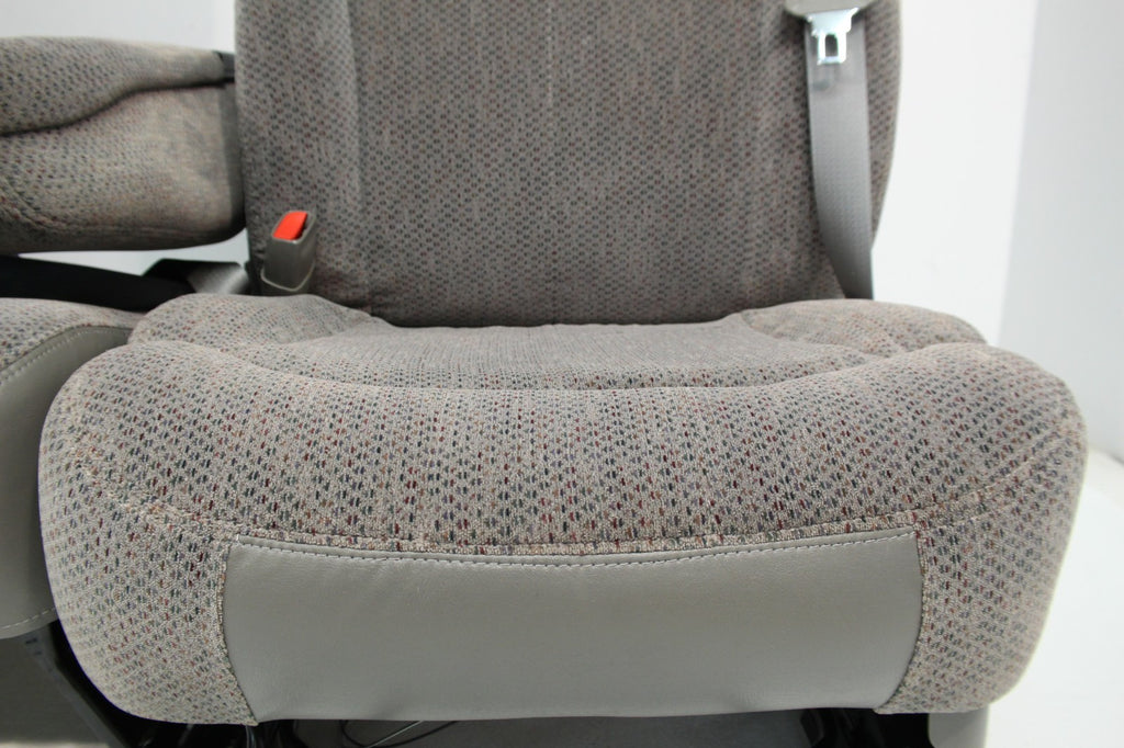 1999 - 2006 GM Sierra Silverado Front Seats, Manual Gray Cloth 40-20-40 w/ Entry