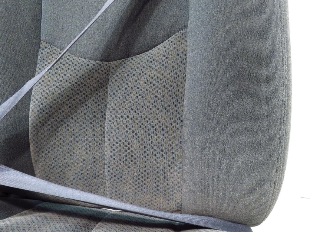 1999 - 2006 GM Sierra Silverado Front Seats Set, Manual Dark Gray Cloth 40-20-40