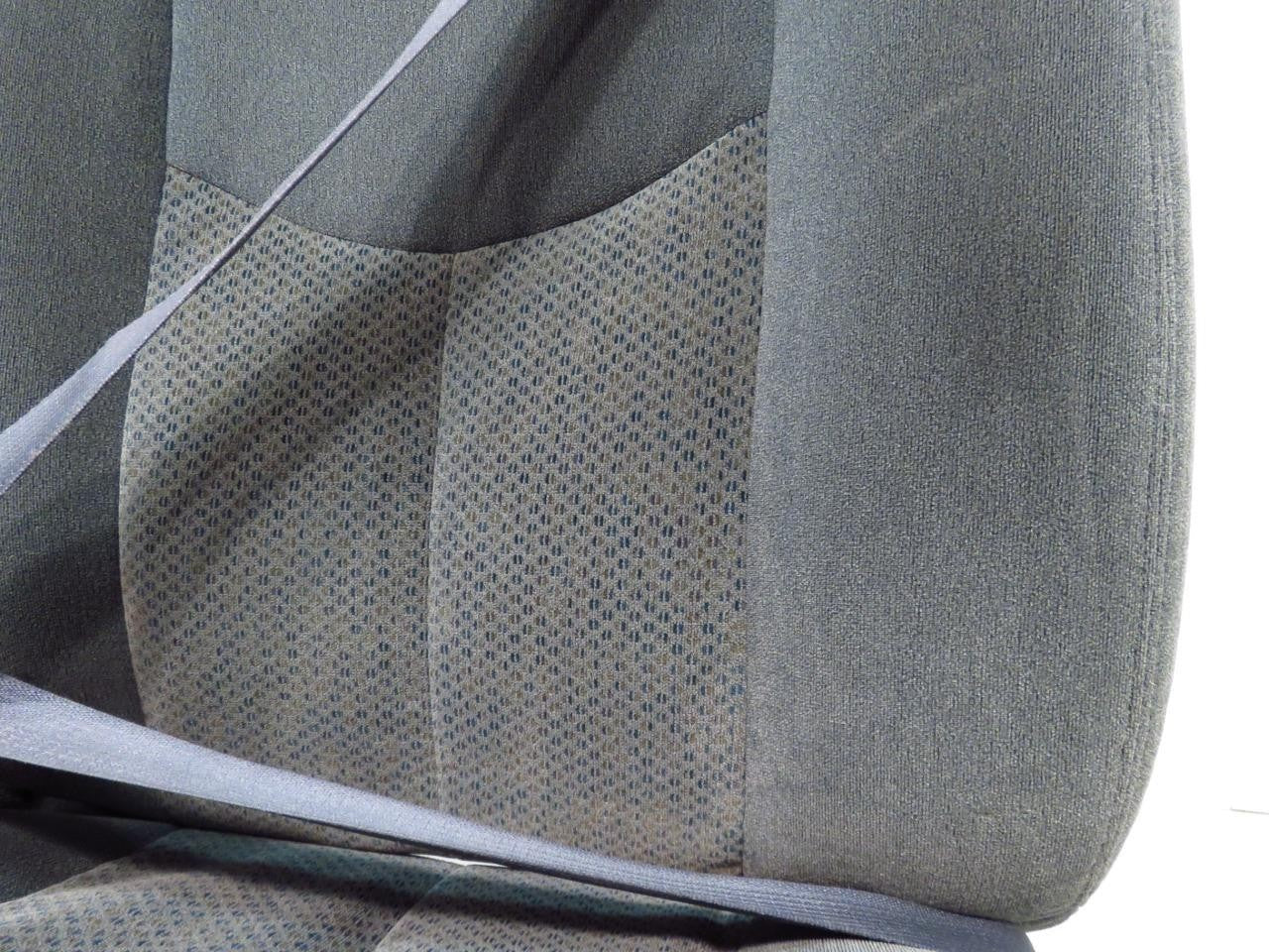 1999 - 2006 GM Sierra Silverado Front Seats Set, Manual Dark Gray Cloth 40-20-40