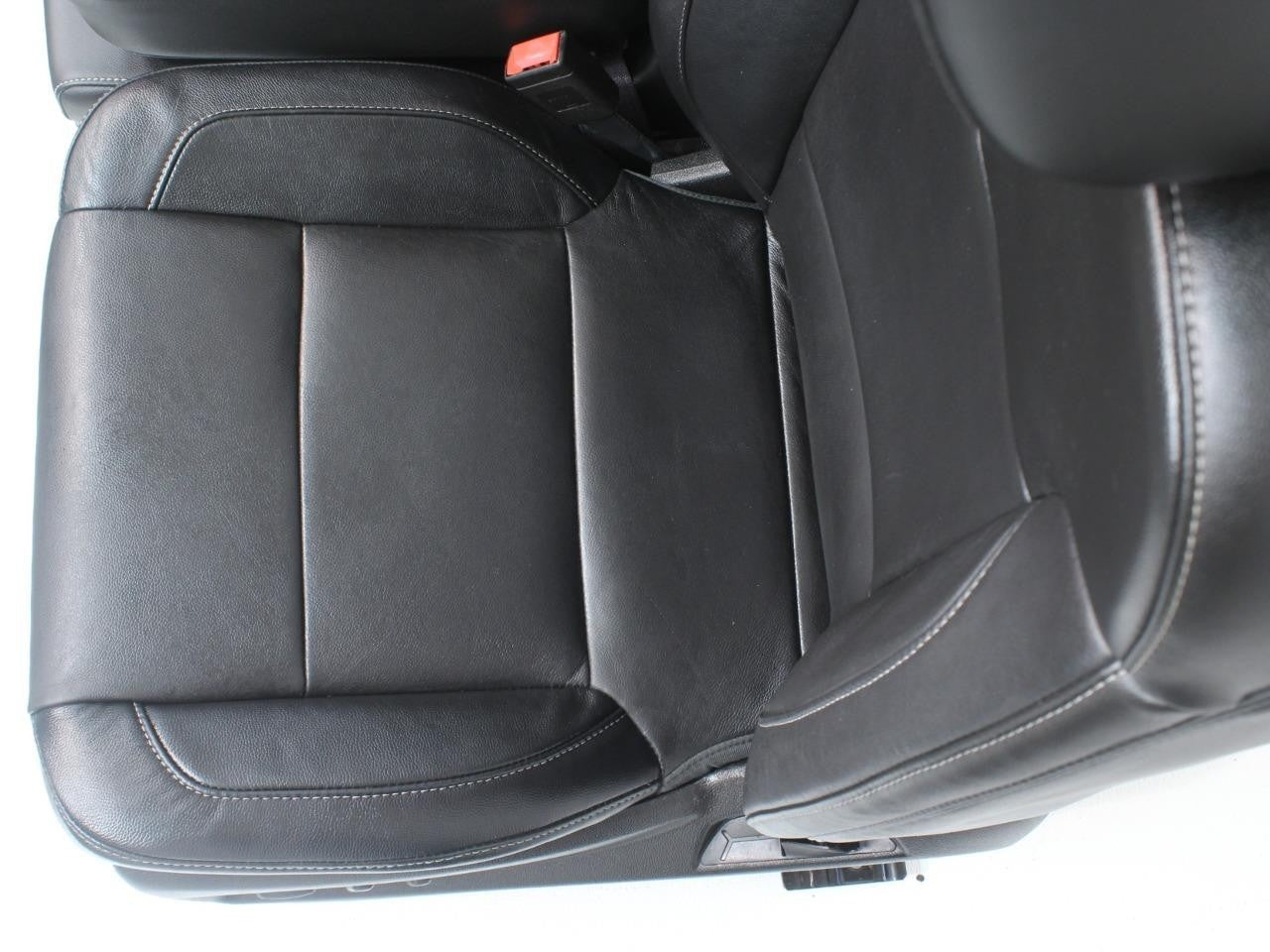 2014 - 2019 GM Sierra Silverado LT Front Seats, Power Black Leather, w/ Jumpseat