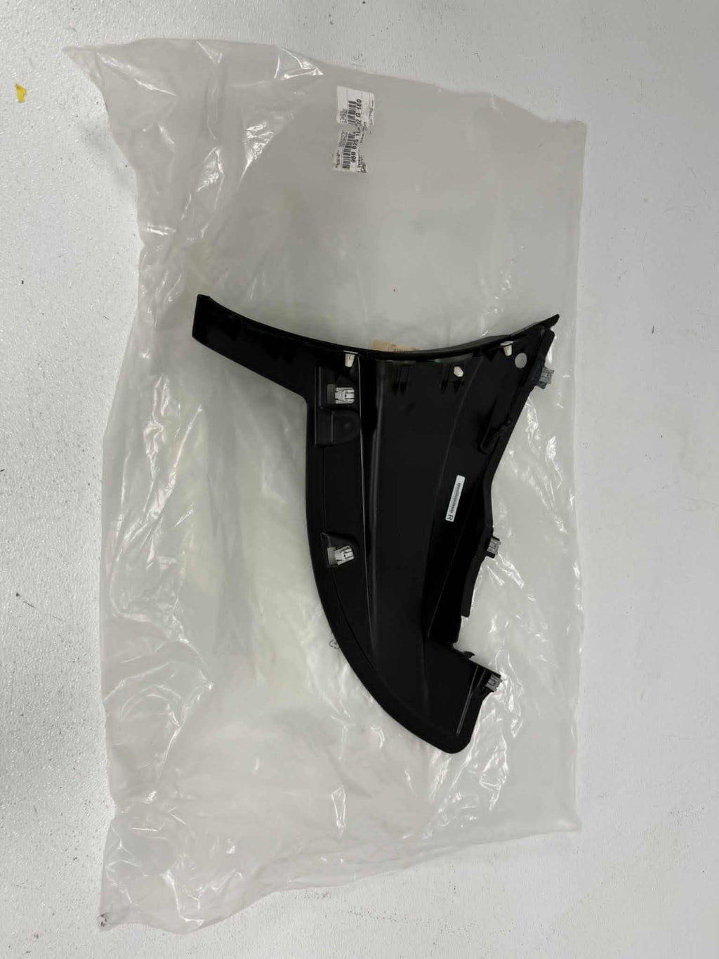 15-26 Porsche Macan Right Passenger Radiator Support Splash Shield 95B825102G