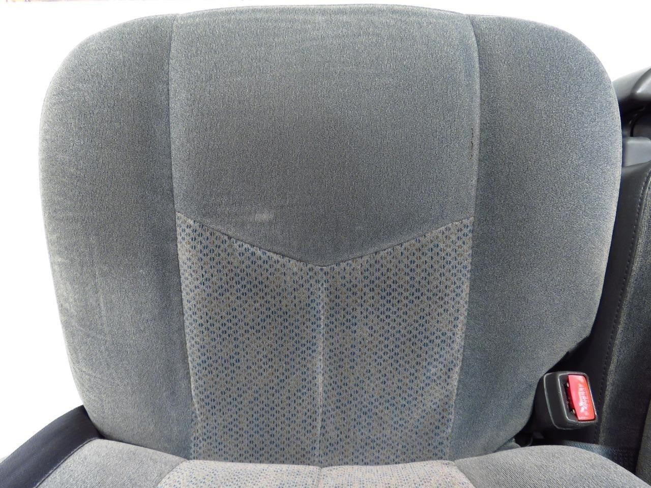 1999 - 2006 GM Sierra Silverado Front Seats Set, Manual Dark Gray Cloth 40-20-40