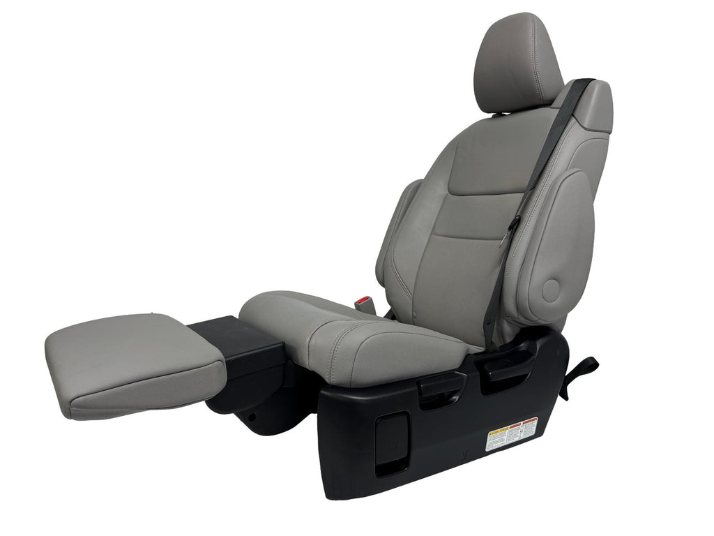 2011–2020 Toyota Sienna 2nd Row Captain's Chair Recliner Seats, Gray Leather OEM
