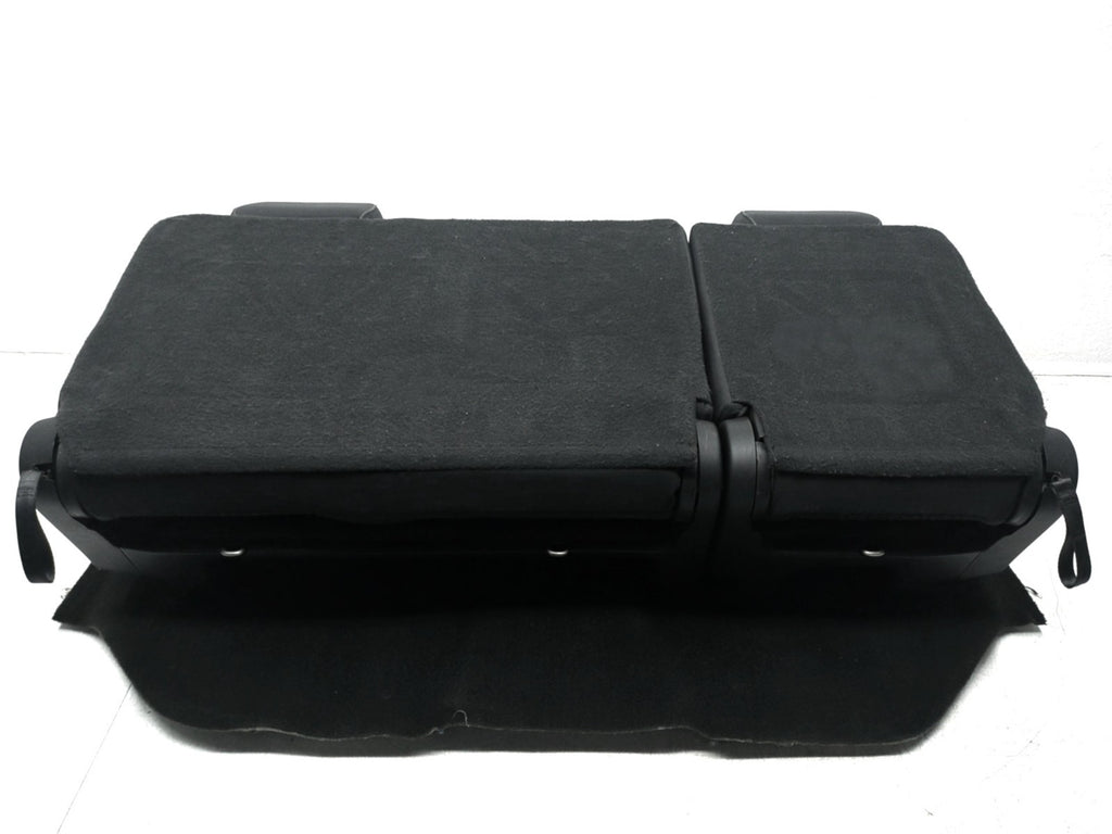 2015-2020 GMC Yukon XL Chevy Suburban 2nd Row Middle Bench Seat, Black Cloth OEM