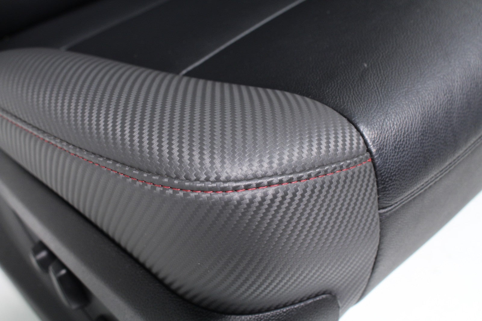 2014 - 2018 Silverado Sierra Front Seats, SLT All Terrain Leather w Carbon Fiber