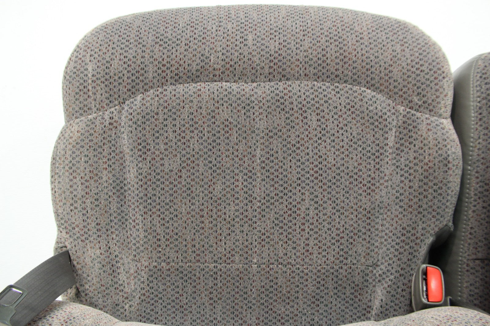 1999 - 2006 GM Sierra Silverado Front Seats, Manual Gray Cloth 40-20-40 w/ Entry