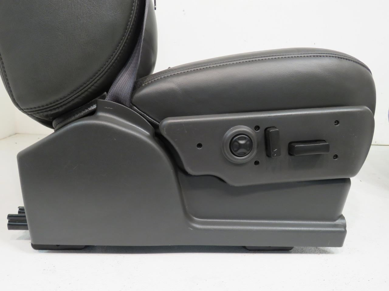 2003 - 2007 Sierra Silverado HD Seats, Dark Pewter Leather, Full Set Crew Cab