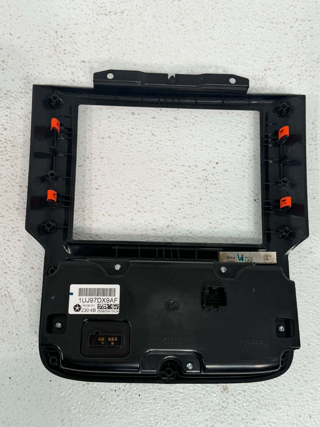 2013-2018 Ram 8.4 VP4 NA Navigation Radio w/ Unlock Code & Climate Bezel W/ CODE