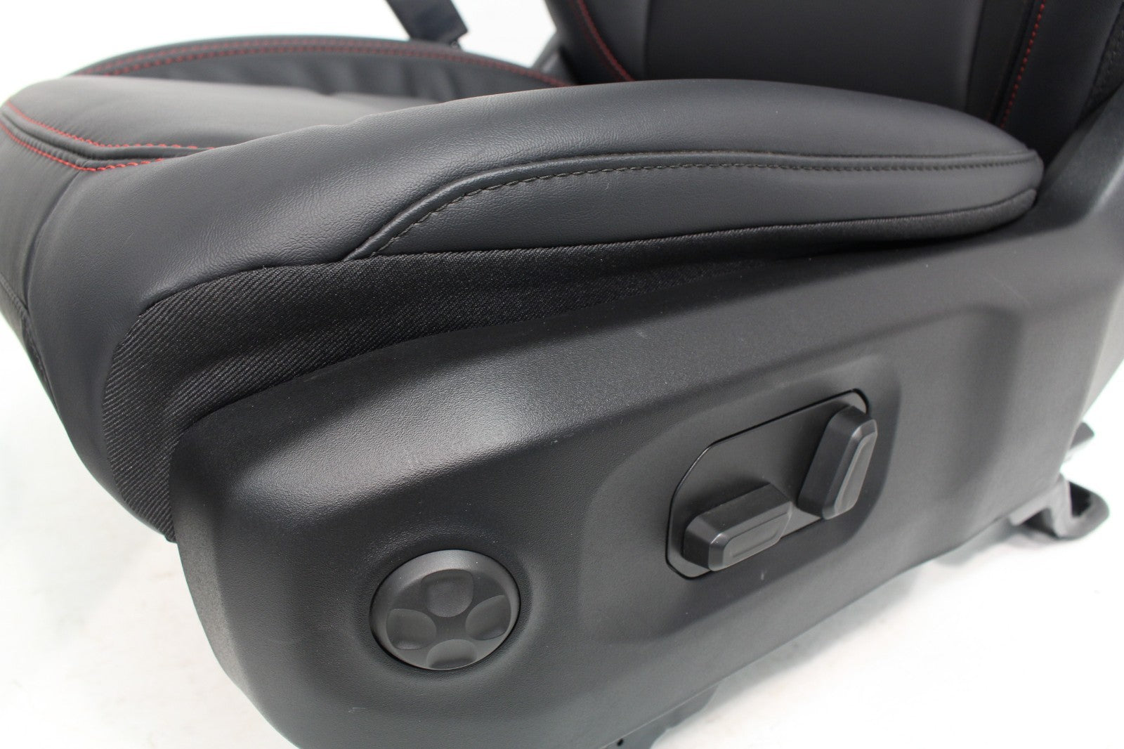 2018 - 2025 Jeep Wrangler Leather Seats, Rubicon Heated & Powered JLU Unlimited
