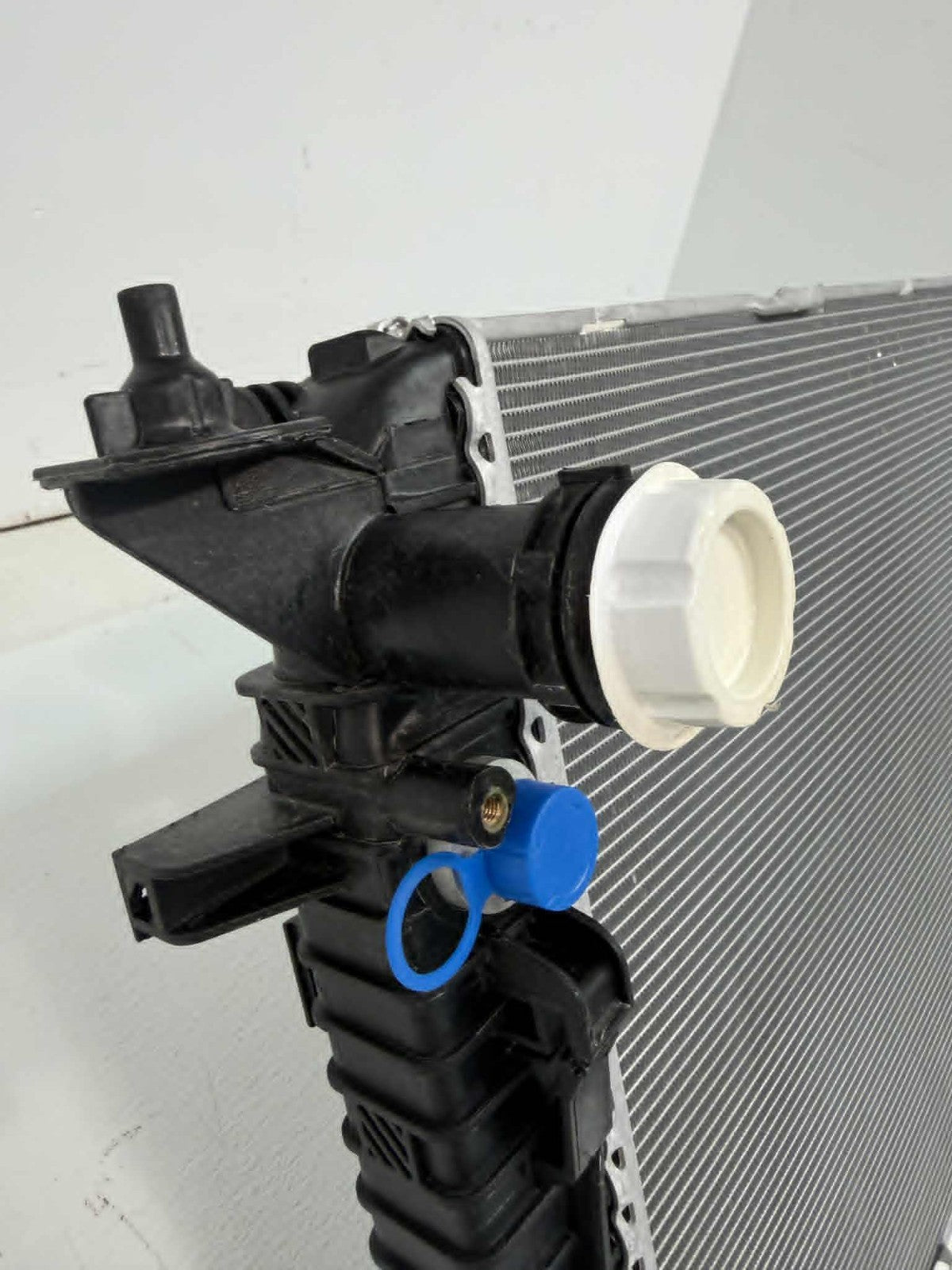 2015 - 2026 Porsche Macan Radiator Coolant Cooler 95B121251A S, GTS, Turbo