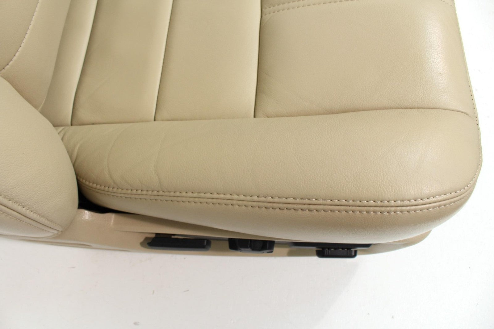 2008 - 2010 Ford Super Duty Front Seats, Lariat Tan Leather Heated Powered OEM