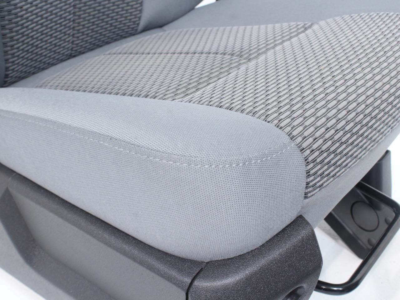 2011 - 2016 Ford Super Duty Front Seats, XLT Gray Cloth w/ Power Driver Fits 99+