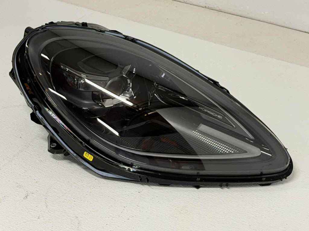 2022 - 2026 Porsche Macan PDLS Adaptive Headlight RH Passenger 95B941078S