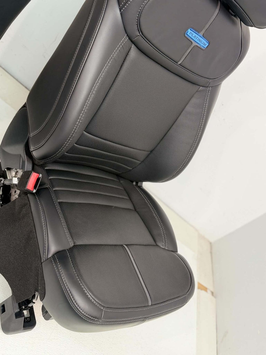 2021 - 2026 F-150 Super Duty Platinum Front Seats, Black Leather Gray Massaging