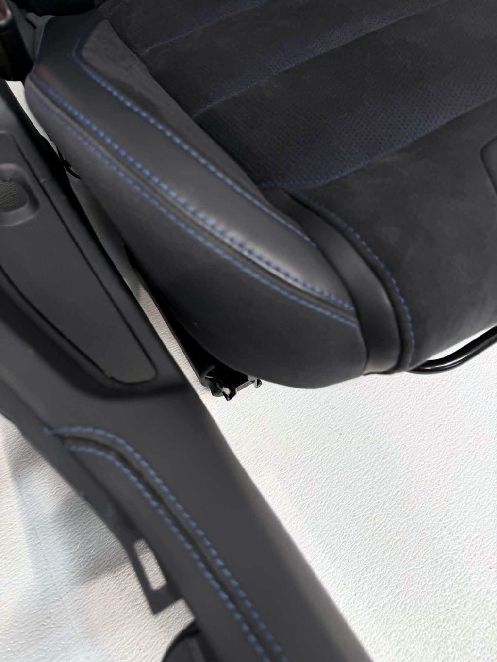 2015 - 2026 Ford Mustang Dark Horse RECARO Seats, Dinamica Black Suede & Indigo