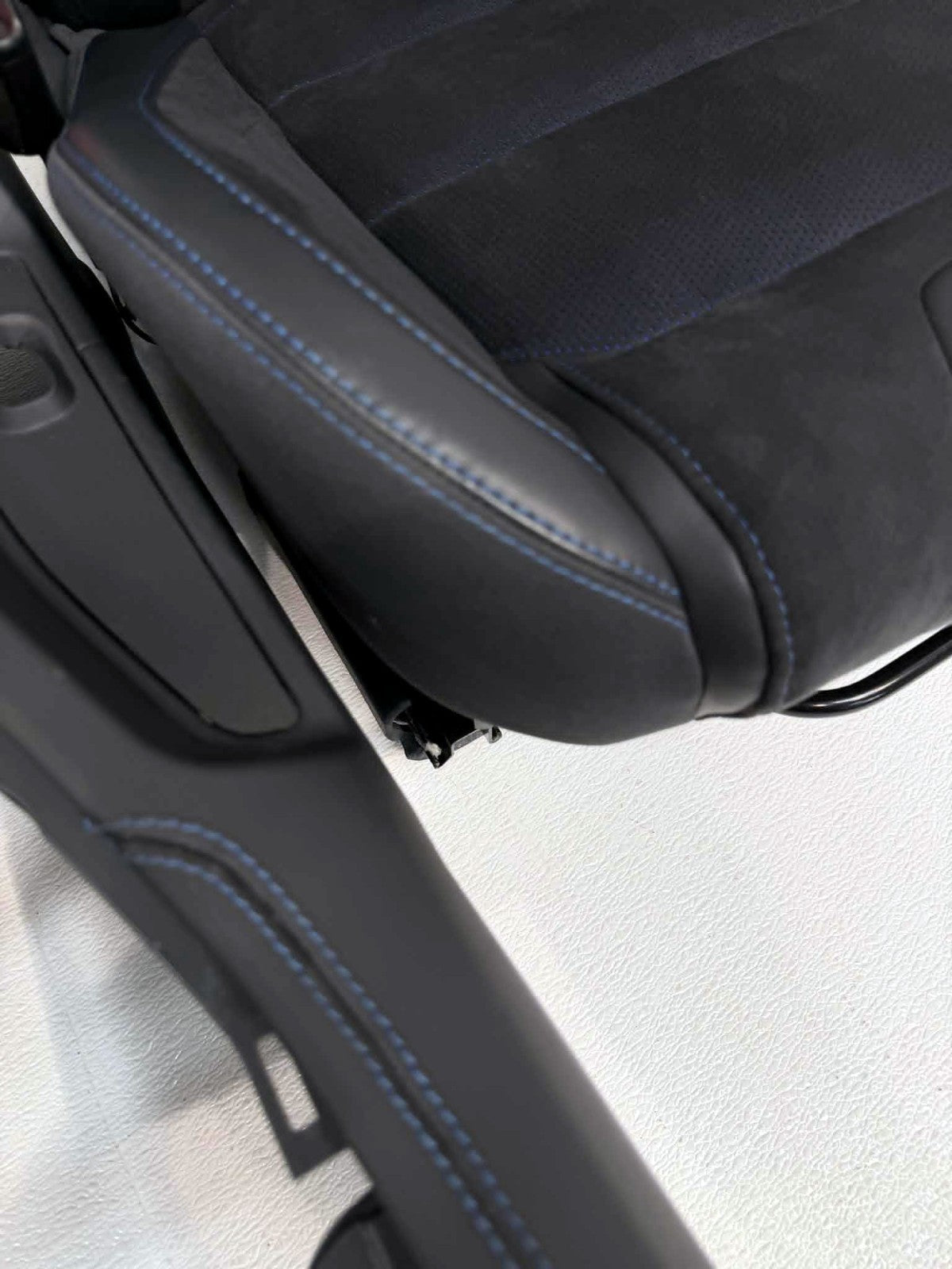 2015 - 2026 Ford Mustang Dark Horse RECARO Seats, Dinamica Black Suede & Indigo