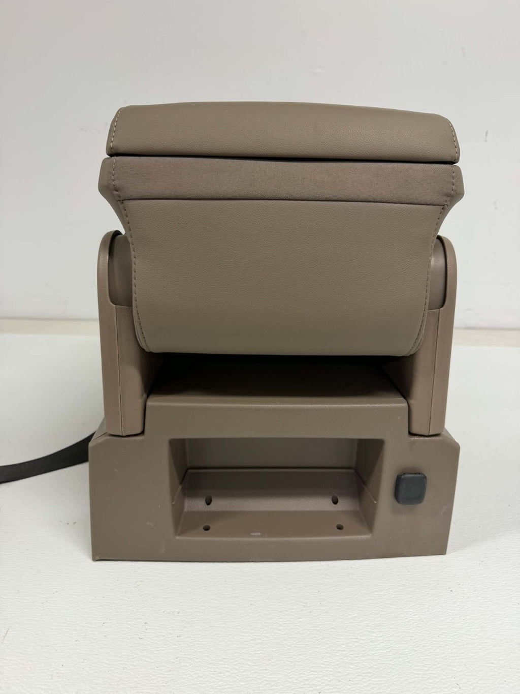 2014 - 2019 GMC Chevy Sierra Silverado Jump Seat Console, Tan Dune Leather OEM
