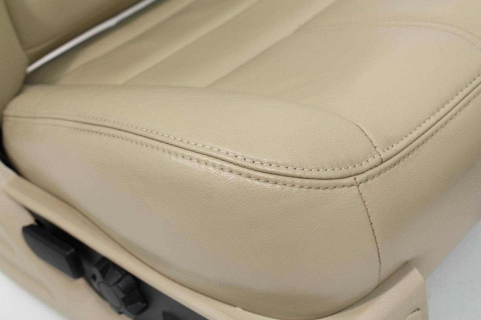 2008 - 2010 Ford Super Duty Front Seats, Lariat Tan Leather Heated Powered OEM