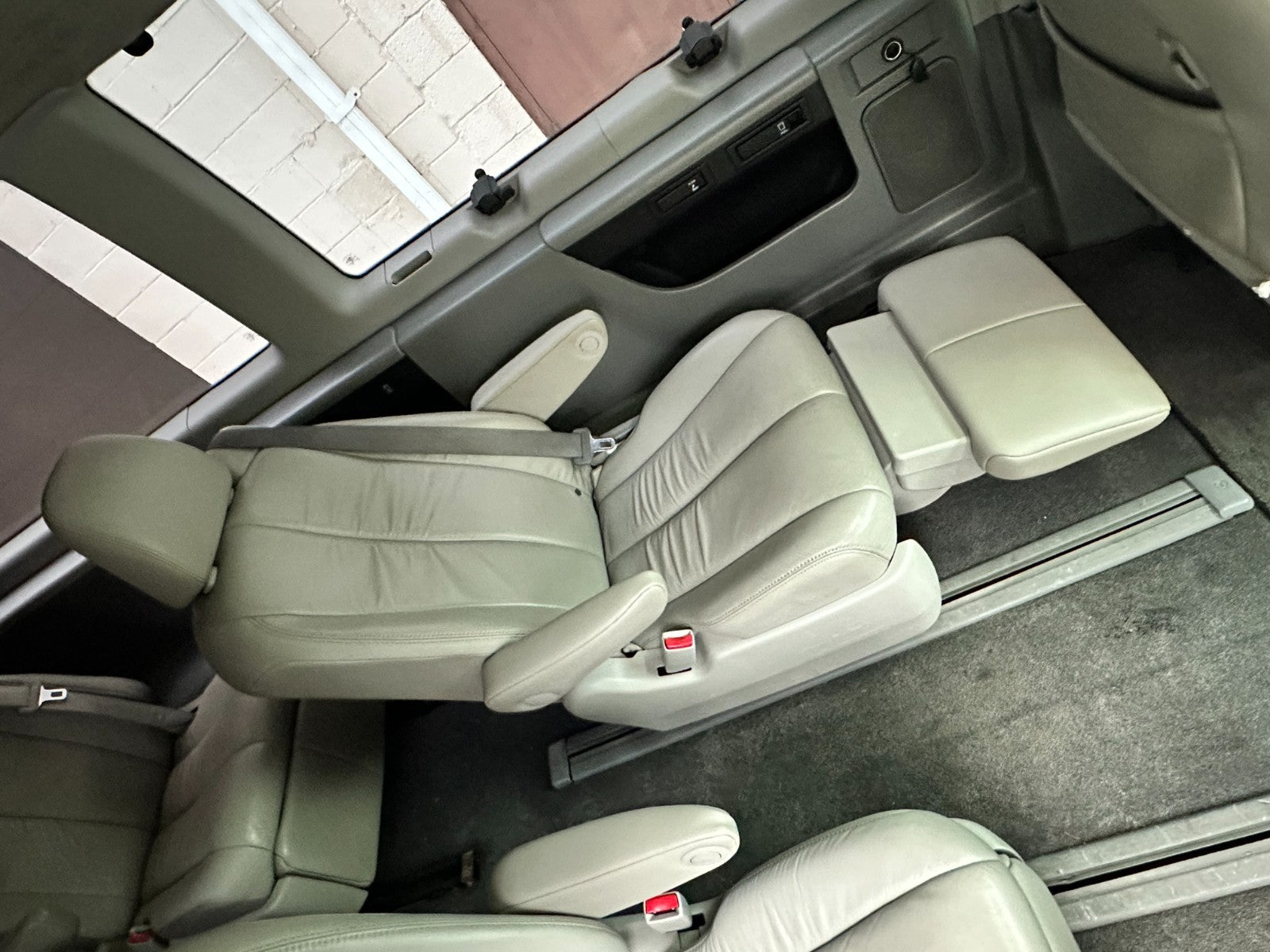 2011-2020 Toyota Sienna Second Row Recliner Seats, Bisque Beige Leather w/ Belts