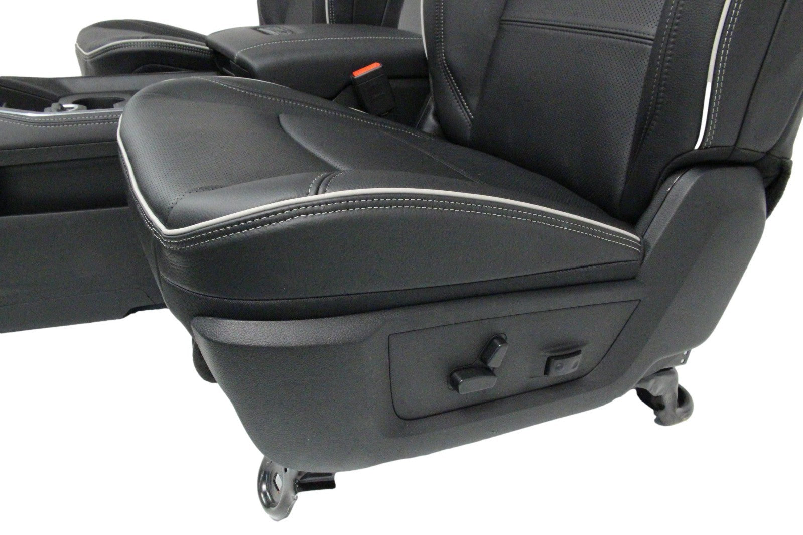 2025+ Ram 2500 + HD Rebel Complete Interior w/ Seats, Dash, Wiring, Door Panels+