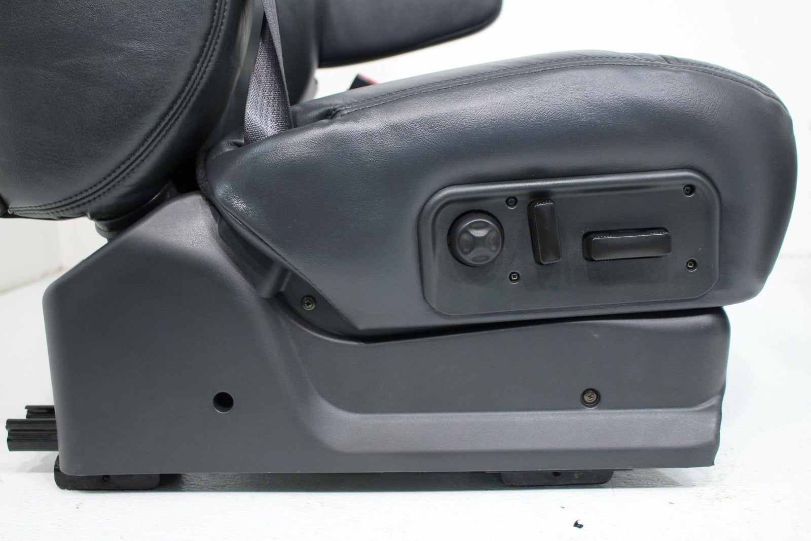 99 - 2006 Silverado Sierra Tahoe Yukon Heated Power Leather Seats Graphite Gray