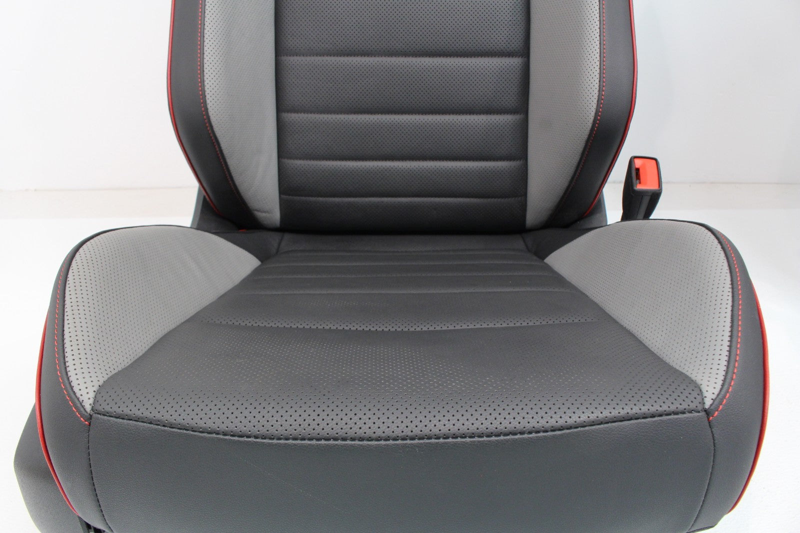 2022 - 2025 VW Golf GTI Mk 8.5 Seats Set Two-Tone Leather Black Gray Heat Cool