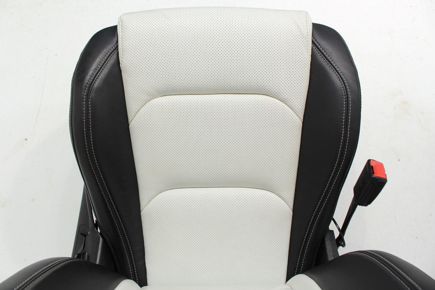 Chevy Camaro Seats SS WHITE 2024 2023 2022 2021 2020 2019 2018 2017 2016