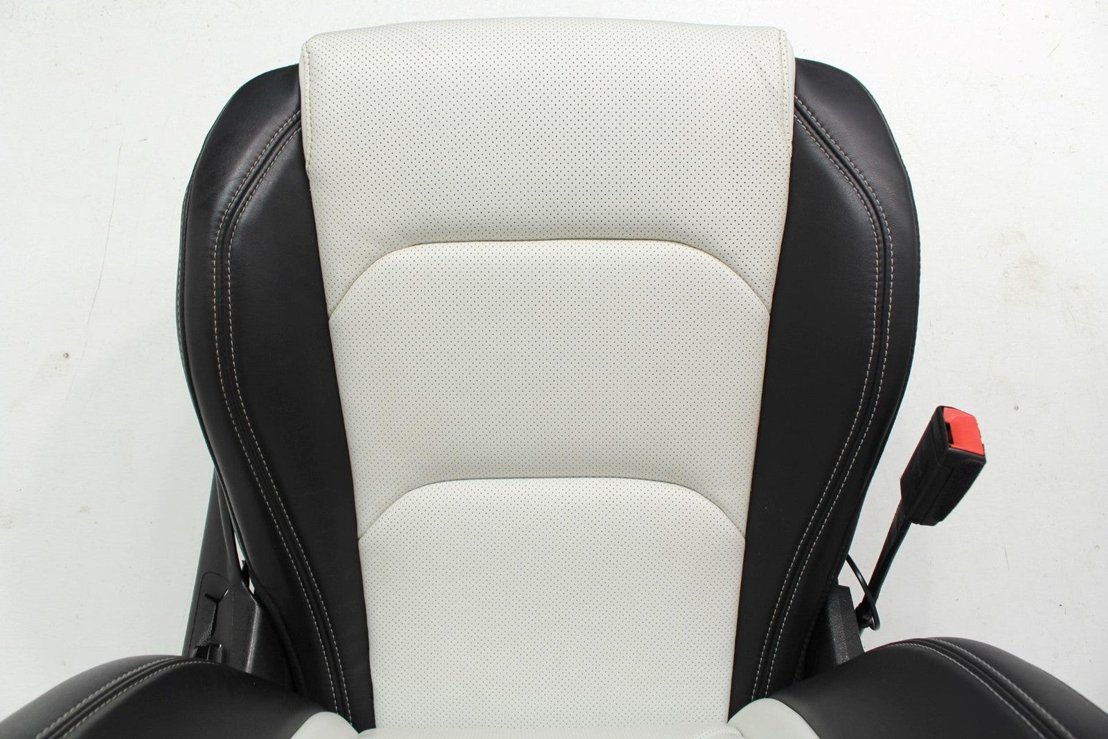 Chevy Camaro Seats SS WHITE 2024 2023 2022 2021 2020 2019 2018 2017 2016