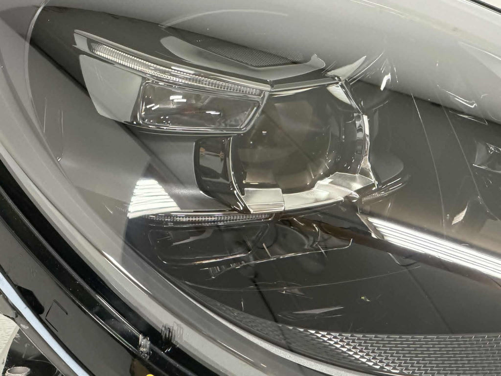 2022 - 2026 Porsche Macan PDLS Adaptive Headlight RH Passenger 95B941078S
