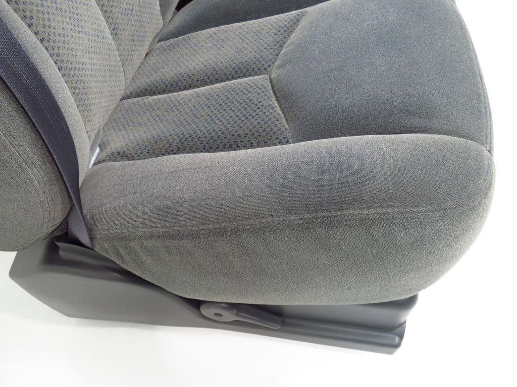 1999 - 2006 GM Sierra Silverado Front Seats Set, Manual Dark Gray Cloth 40-20-40