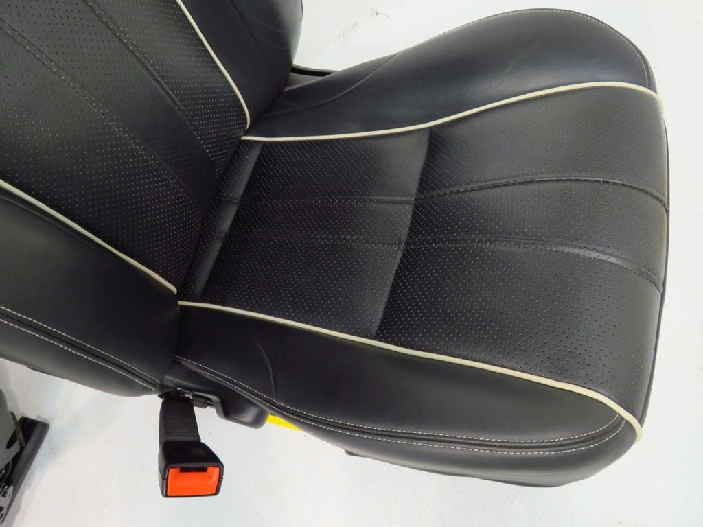 2010 - 2015 Jaguar XJ-L (X351) Black Leather Heated & Powered Front Seats