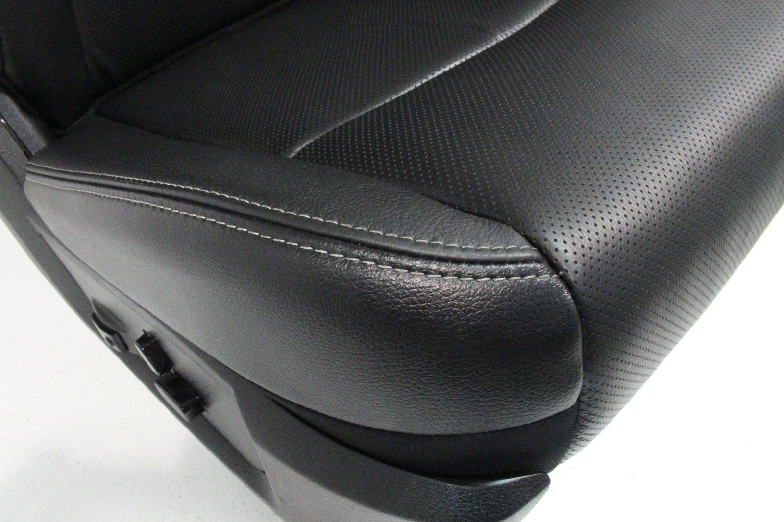 2002 - 2018 Ram Front Seats, Laramie Black Leather Heated Cooled w/ Memory