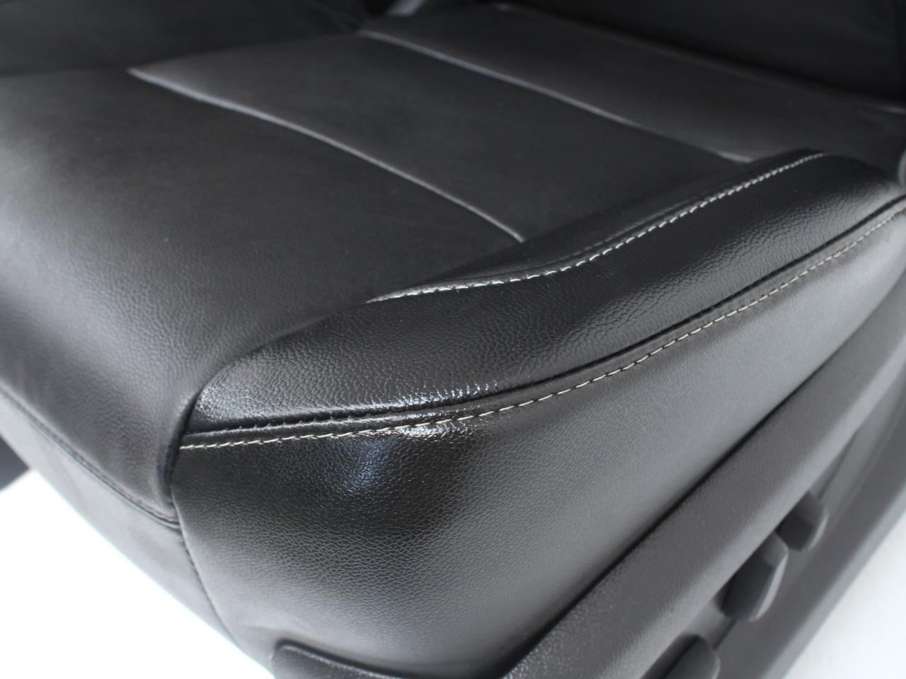 2014 - 2019 GM Sierra Silverado LT Front Seats, Power Black Leather, w/ Jumpseat