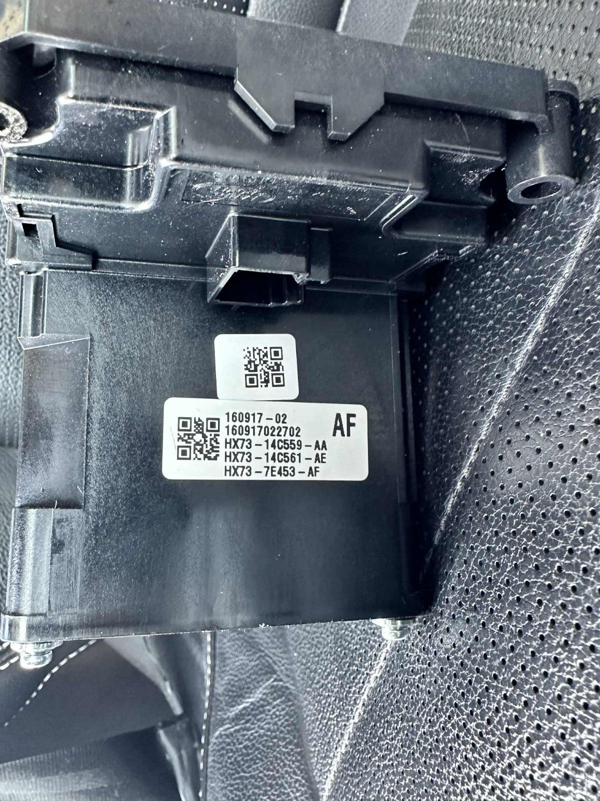 2017 - 2020 Jaguar F-Pace Retracting Shifter Assembly, Console Mount OEM