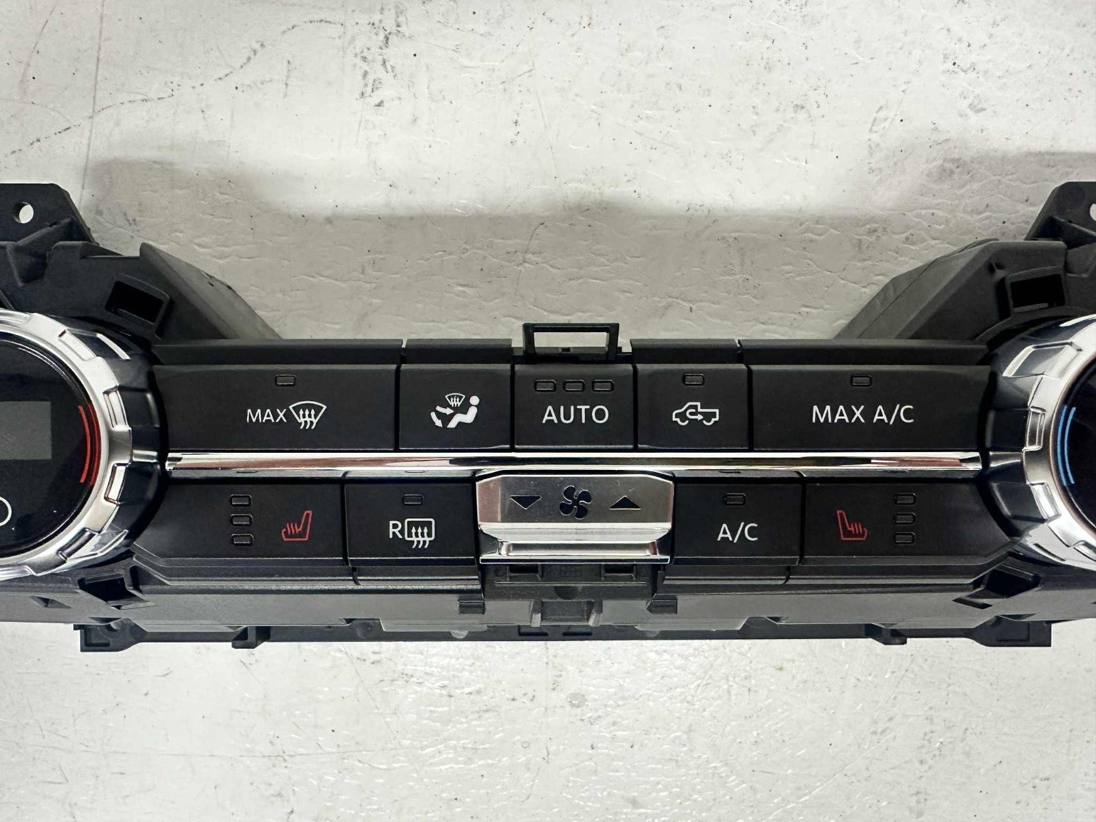 2021 - 2025 Ford F-150 F150 Climate Control Heated Seat  ML3T-18C612-BE