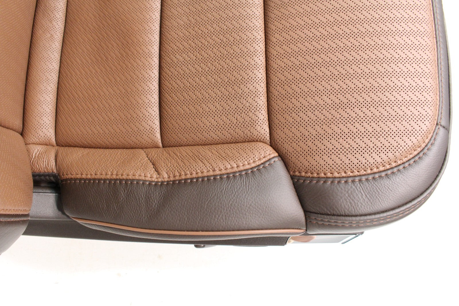 2017-2025 Ford F-Series Super Duty F-150 King Ranch Max Recline Seats