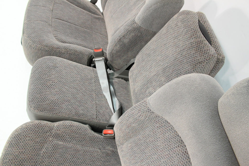 1999 - 2006 GM Sierra Silverado Front Seats, Manual Gray Cloth 40-20-40 w/ Entry