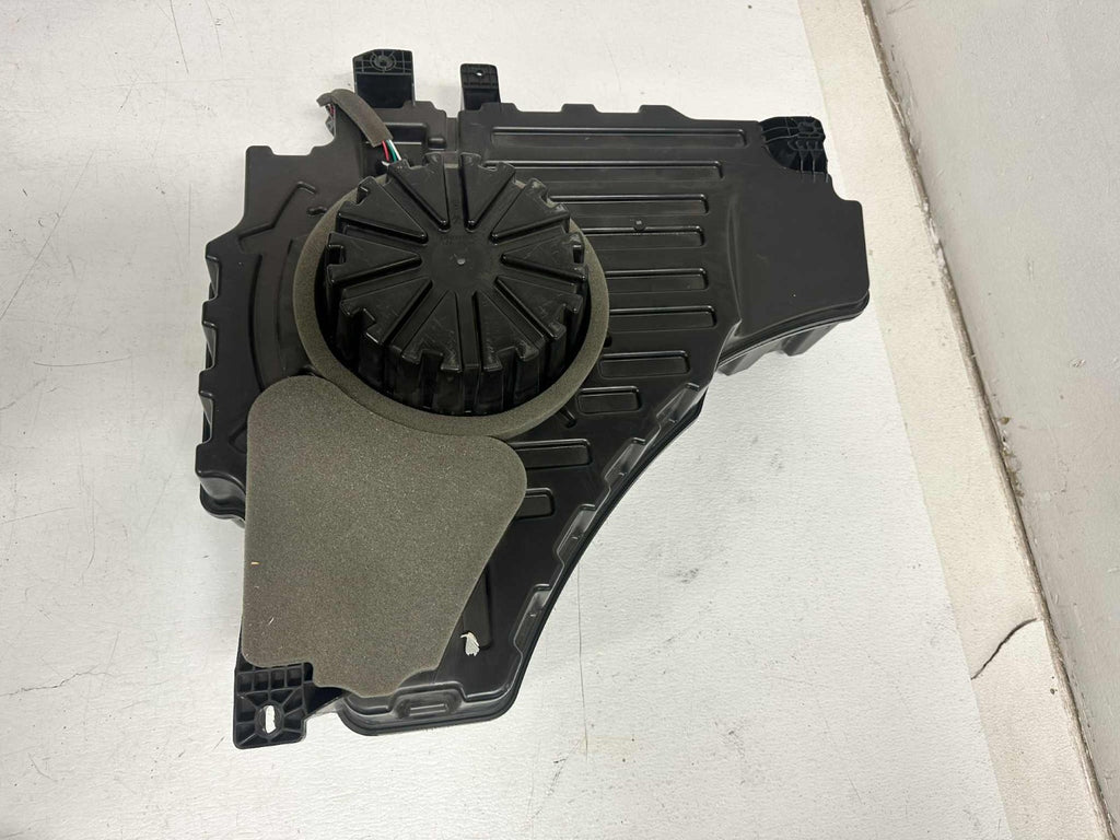 2014 - 2020 Grand Cherokee Rear Harman Kardon Subwoofer Sub Speaker OEM Factory