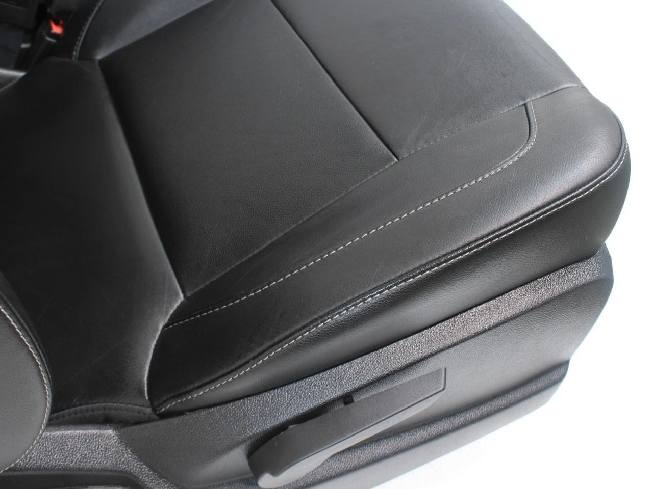 2014 - 2019 GM Sierra Silverado LT Front Seats, Power Black Leather, w/ Jumpseat