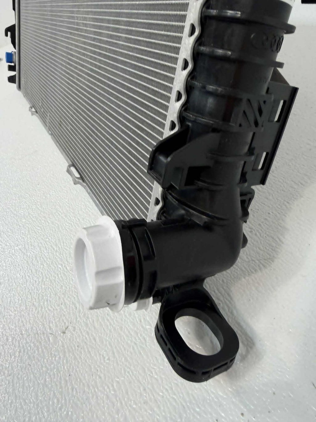 2015 - 2026 Porsche Macan Radiator Coolant Cooler 95B121251A S, GTS, Turbo