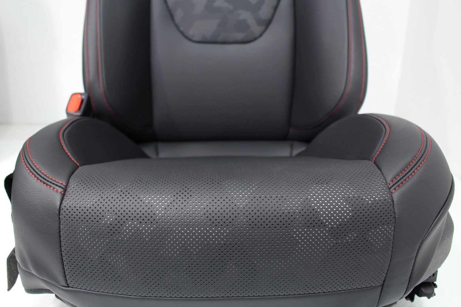 2024 - 2025 Toyota Tacoma TRD Pro IsoDynamic Performance Front Seats Black