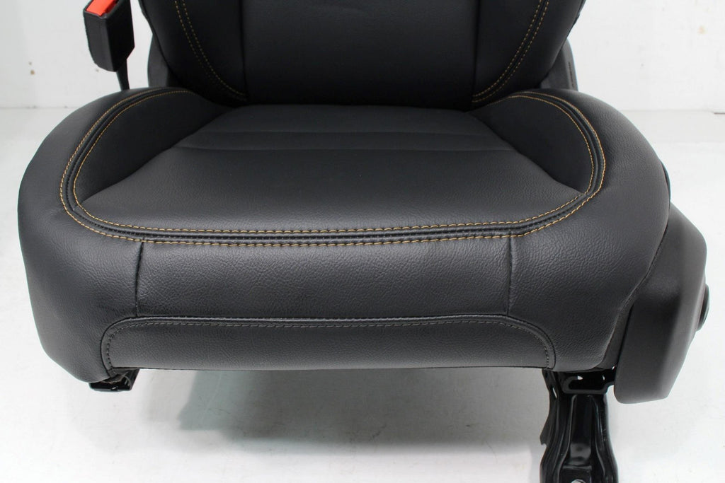 18-25 Jeep Wrangler JL Gladiator JT Heated Power Leather Seats Black NEW OEM