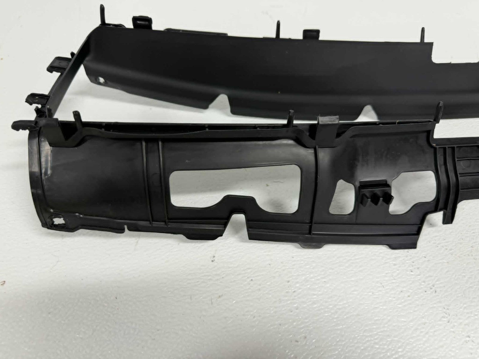 2019-2026 Porsche Macan Front Radiator Support Air Duct Guide ACC OEM 95B121710J