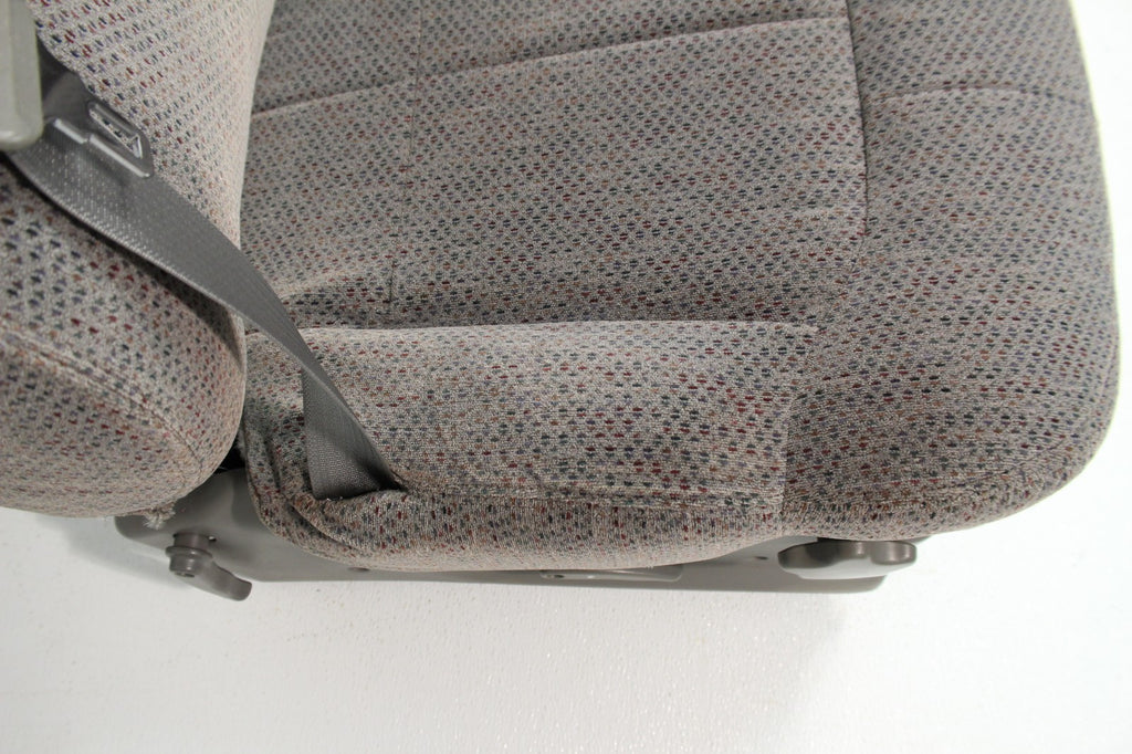 1999 - 2006 GM Sierra Silverado Front Seats, Manual Gray Cloth 40-20-40 w/ Entry
