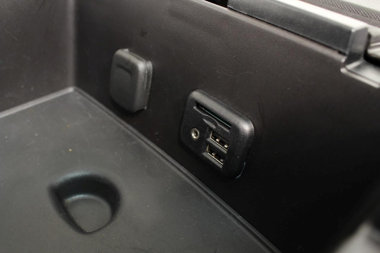 2014 - 19 Chevy Silverado GMC Sierra Black Leather Folding Jump Seat Console Kit