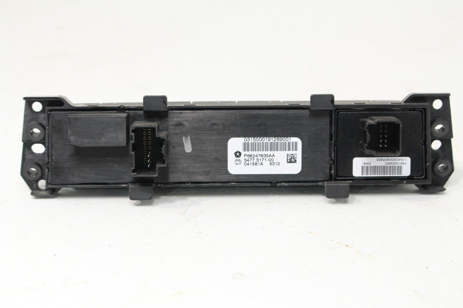 2014 - 2018 Ram Instrument Panel Control w/ Trailer Switch OEM Mopar 68247635AA