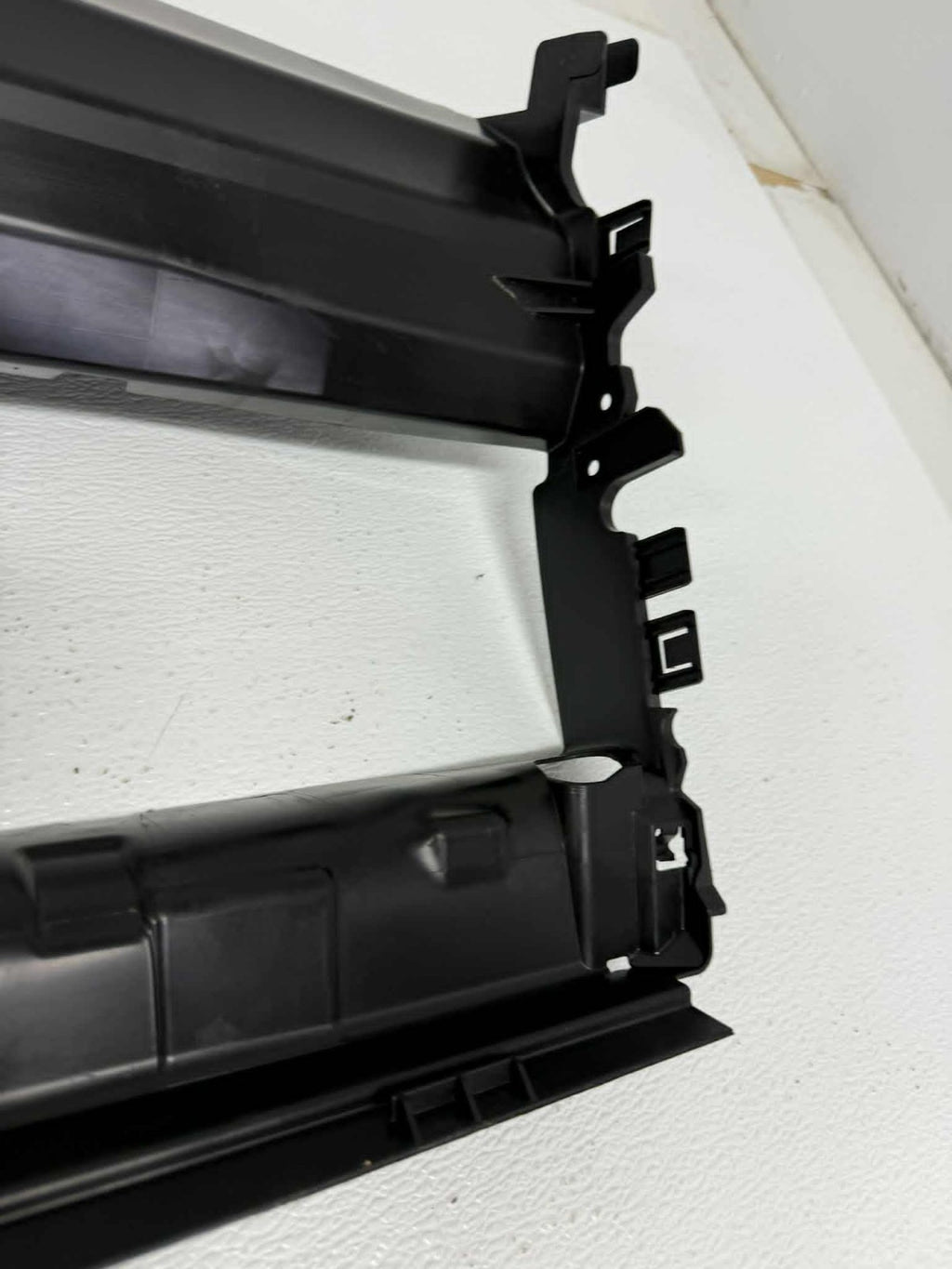 2015-2026 Porsche Macan Rear Radiator Support Air Duct Guide OEM 95B121707F