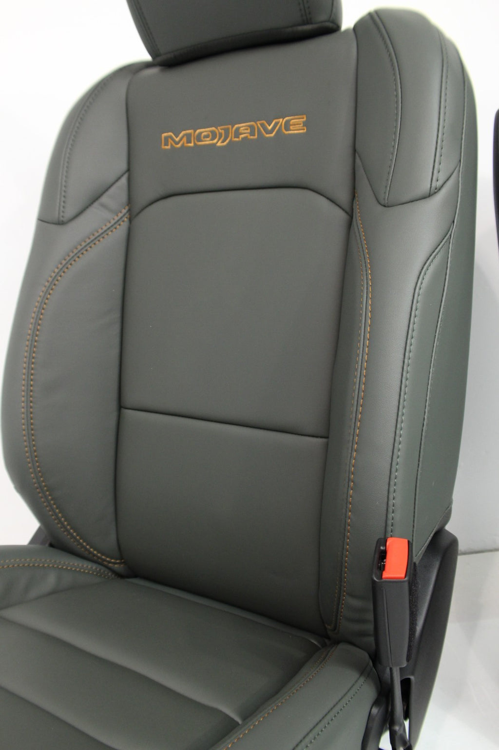 2020 - 2025 Jeep Gladiator Mojave X Power Leather Seats - Black Green OEM