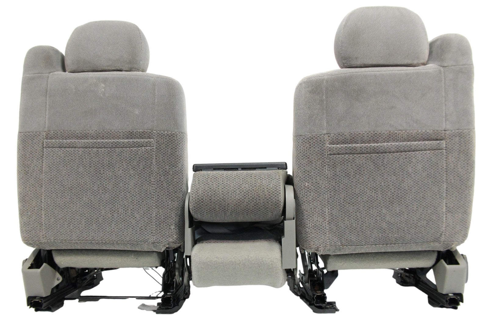 1999 - 2006 GM Sierra Silverado Front Seats, Manual Gray Cloth 40-20-40 w/ Entry