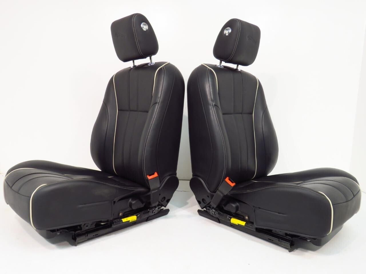 2010 - 2015 Jaguar XJ-L (X351) Black Leather Heated & Powered Front Seats